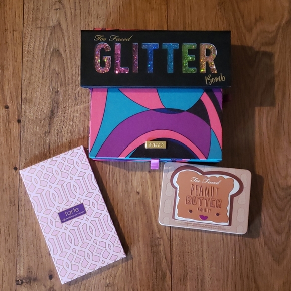 Too faced and tarte eyeshadow bundle